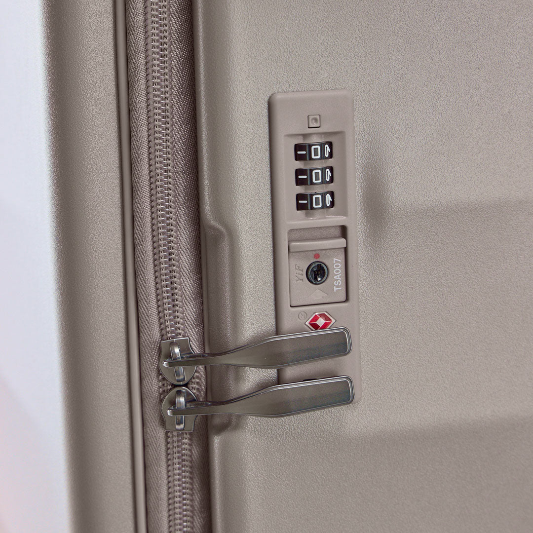 Champagne — Phoenix hard shell suitcase, 66cm medium, detail