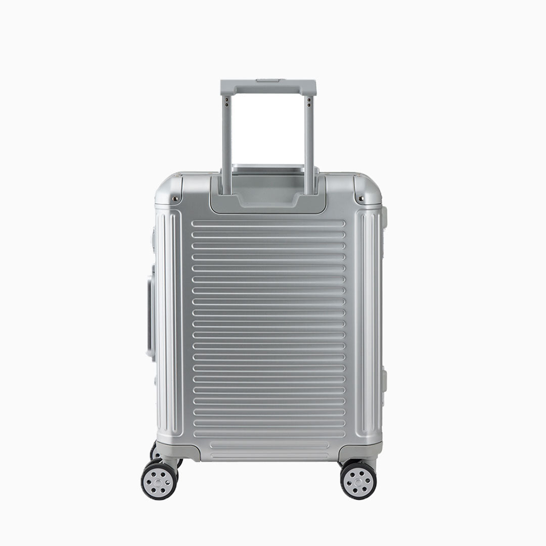 Silver — Arizona aluminium suitcase, 67cm medium